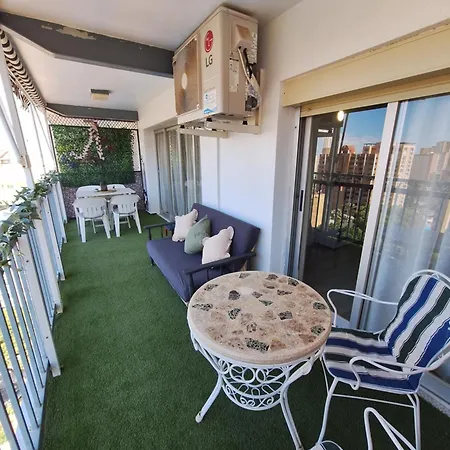 Beautiful 2 Bedrooms Aparatament דירה