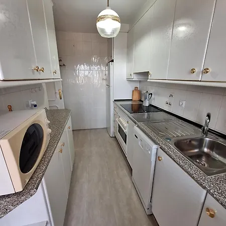 Beautiful 2 Bedrooms Aparatament * בנידורם