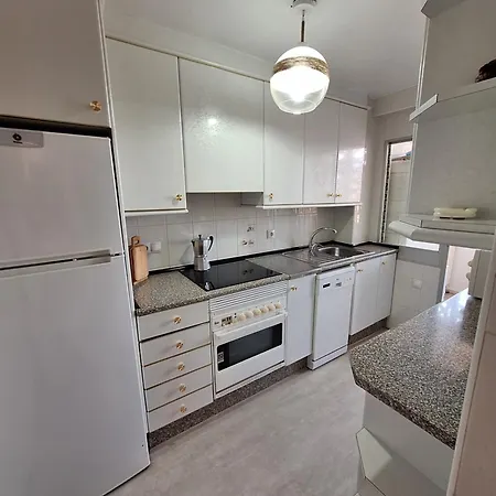 Beautiful 2 Bedrooms Aparatament דירה *