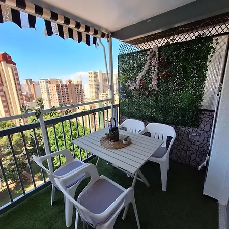 Apartment Beautiful 2 Bedrooms Aparatament *