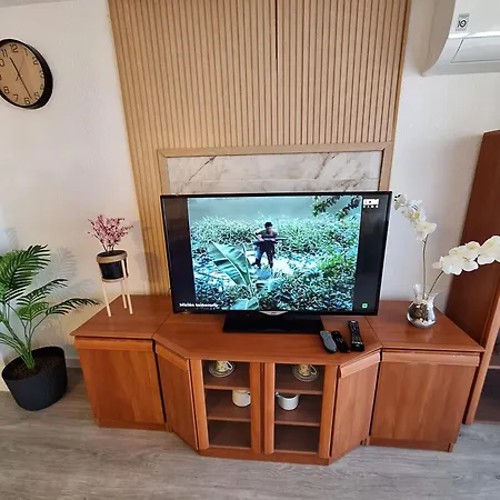 Beautiful 2 Bedrooms Aparatament דירה