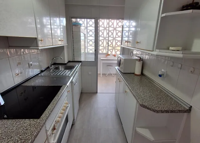 Beautiful 2 Bedrooms Aparatament * Benidorm