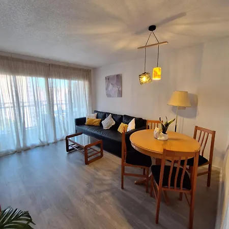 Beautiful 2 Bedrooms Aparatament *